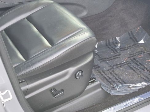 Used 2018 Jeep Grand Cherokee Limited image 6