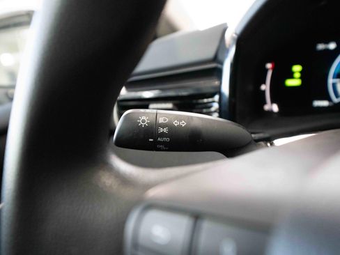 Used 2025 Toyota Camry LE image 13