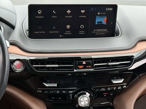 Used 2023 Acura MDX SH-AWD w/ Technology Package image 16