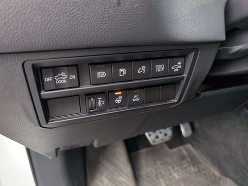 Used 2024 Toyota Tundra Limited image 17