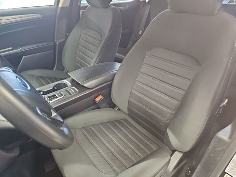Used 2020 Ford Fusion SE FWD image 14