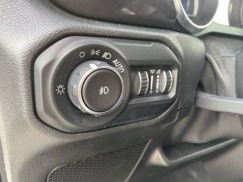 Used 2021 Jeep Wrangler Unlimited Sahara image 14