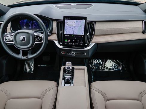 Certified 2025 Volvo XC90 B5 Plus image 14