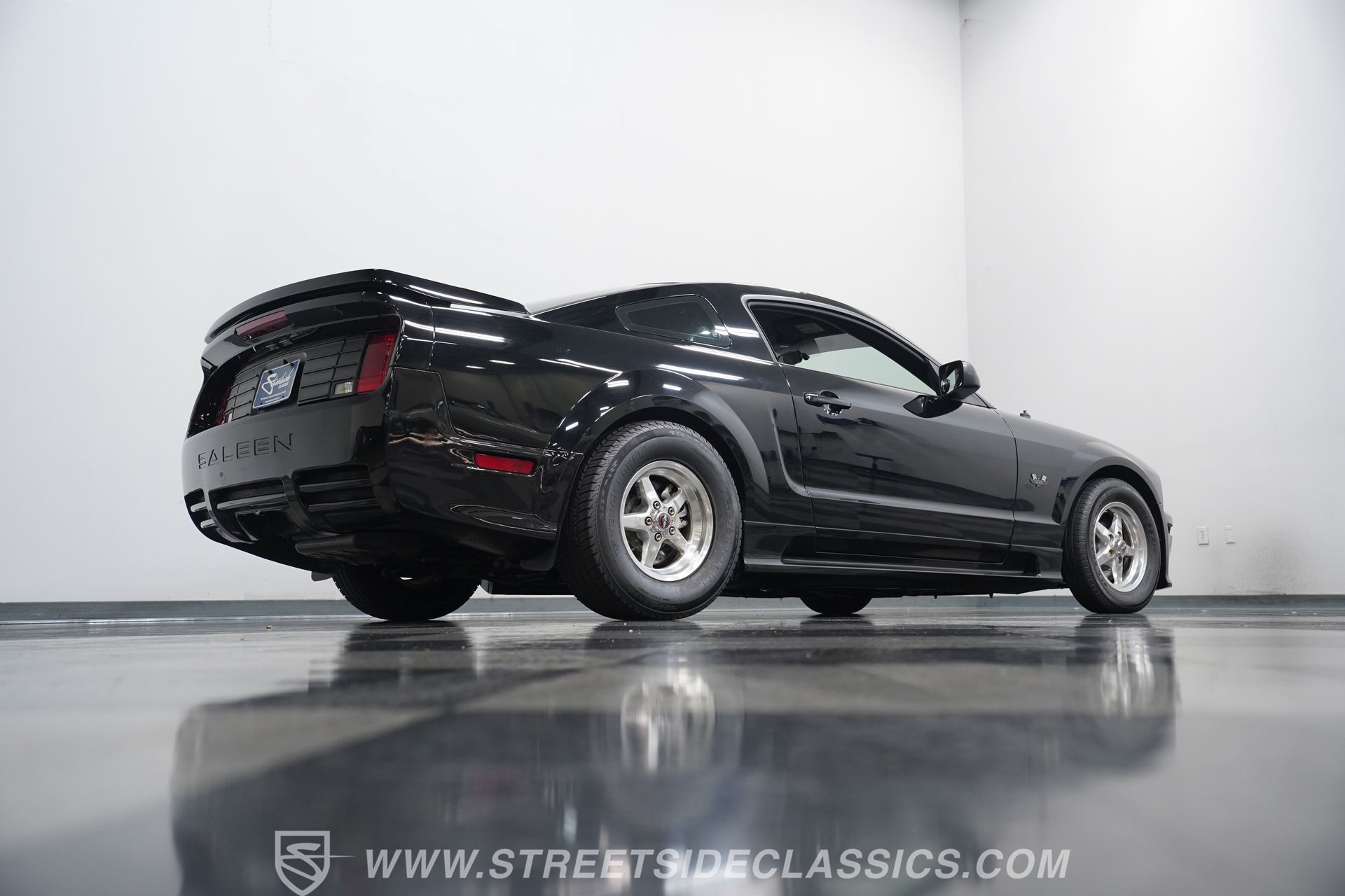 Used 2006 Ford Mustang GT RWD image 26