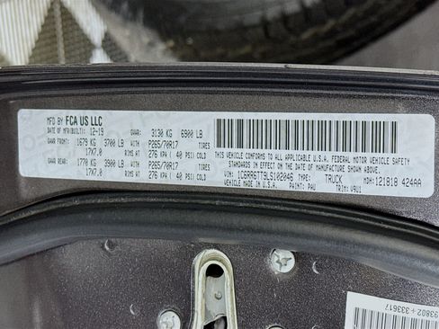 Used 2020 RAM 1500 Classic SLT image 38