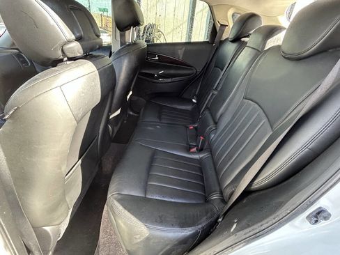 Used 2011 INFINITI EX35 Journey w/ Premium Pkg image 20