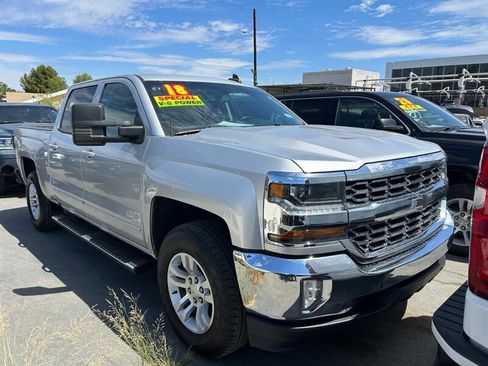 Used 2018 Chevrolet Silverado 1500 LT w/ All Star Edition RWD image 2