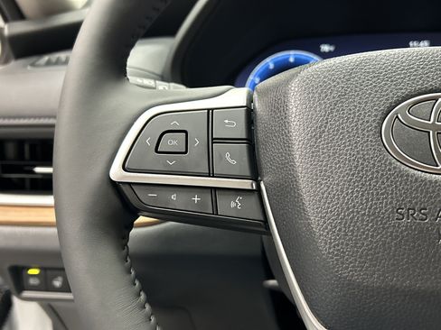 Used 2026 Toyota Grand Highlander FWD image 19