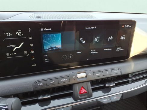 Used 2025 Kia K4 EX image 22