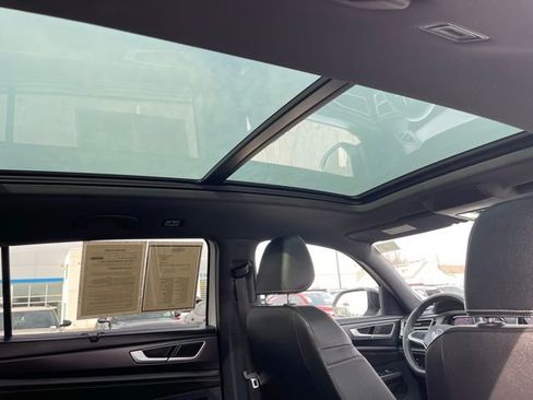 Used 2025 Volkswagen Atlas Cross Sport SEL R-Line image 15