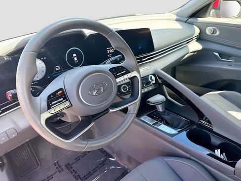 Certified 2023 Hyundai Elantra SEL w/ Convenience Package image 9