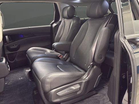 Used 2026 Kia Carnival SX Prestige FWD image 23