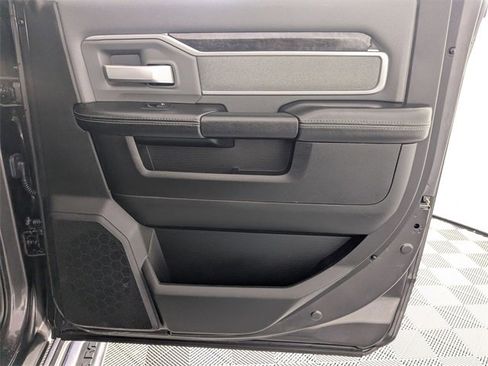 Used 2019 RAM 2500 Big Horn image 30