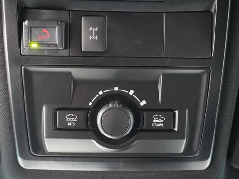 Used 2020 Toyota Tacoma TRD Off-Road image 19