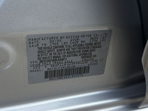 Used 2025 Nissan Versa SV FWD image 28