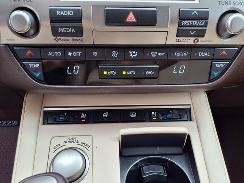 Used 2017 Lexus ES 350 w/ Luxury Package FWD image 7
