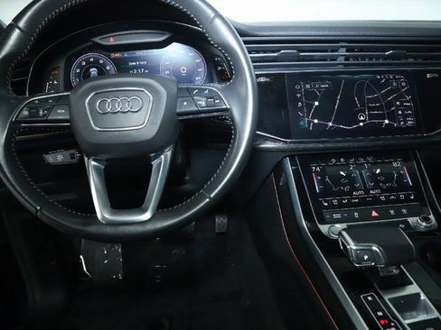 Used 2020 Audi Q8 Premium Plus image 31