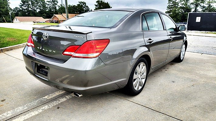 Used 2006 Toyota Avalon Touring FWD image 9