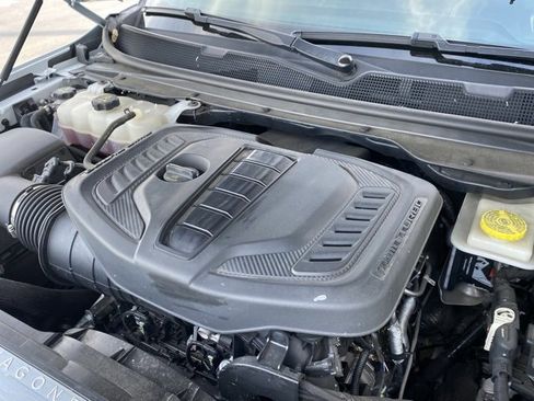 Used 2023 Jeep Wagoneer Series II image 11