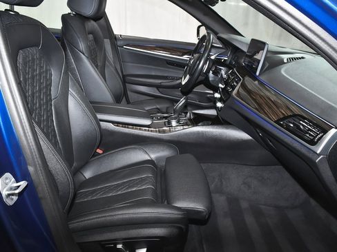 Used 2023 BMW 530i xDrive w/ Premium Package image 75