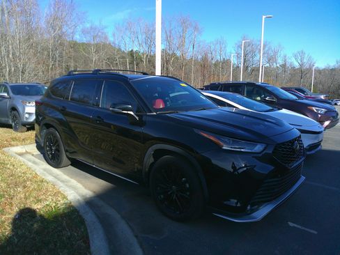 Used 2023 Toyota Highlander XSE image 5