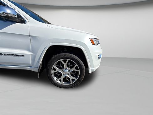 Used 2021 Jeep Grand Cherokee Overland AWD/4WD image 30