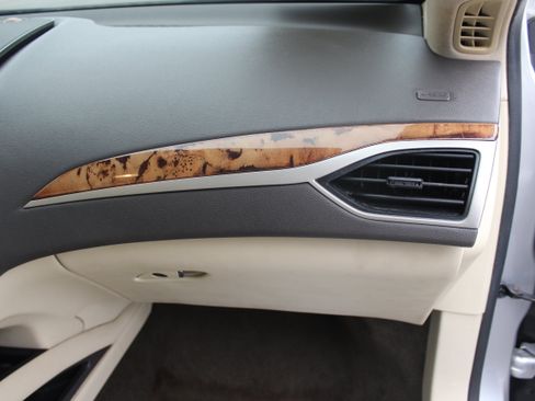 Used 2013 Lincoln MKZ Base image 48