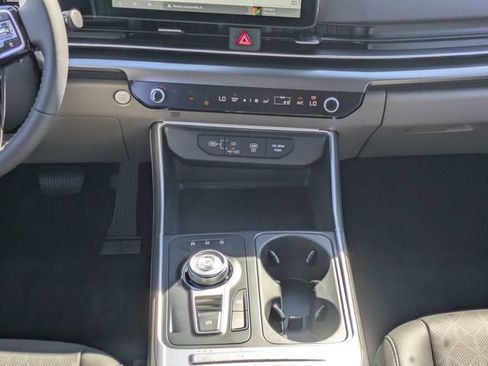 New 2026 Kia Carnival LXS FWD image 18