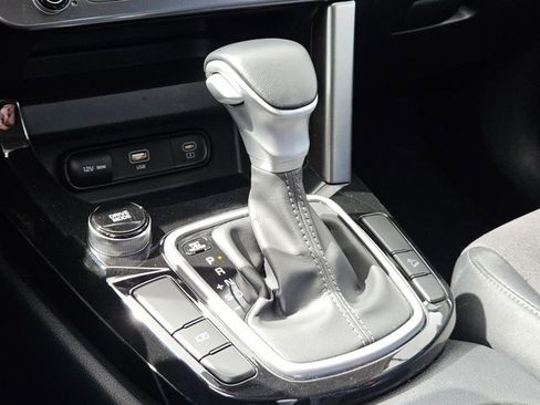 Used 2025 Kia Seltos S image 13