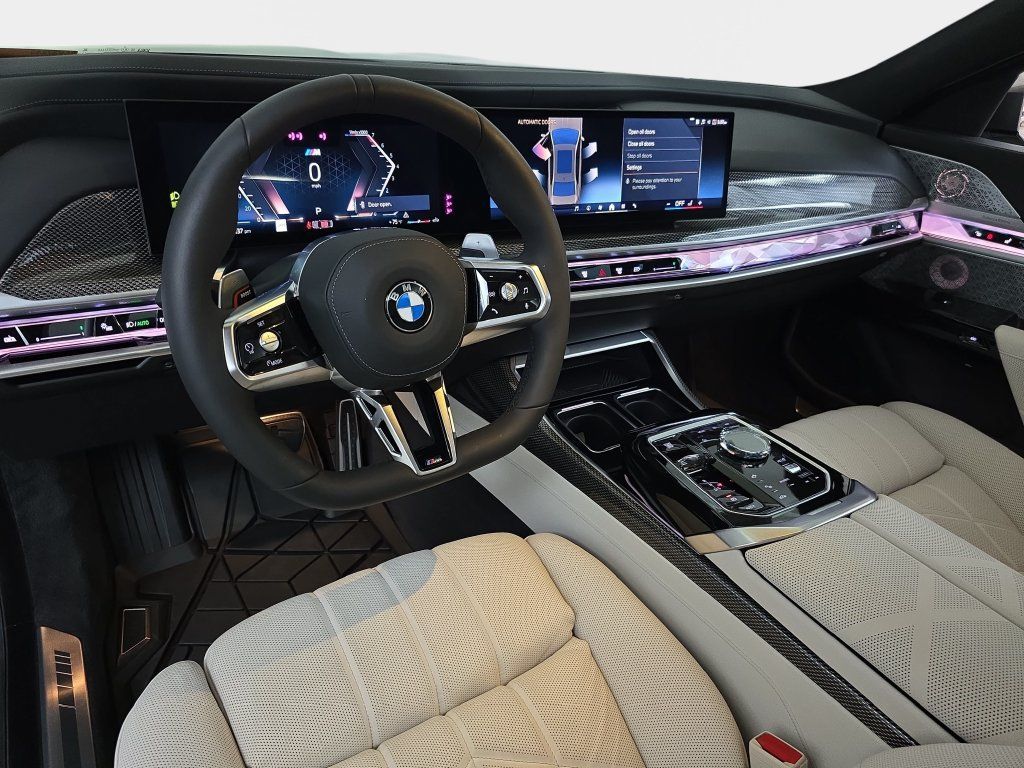 Used 2025 BMW 760i xDrive w/ Executive Package AWD/4WD image 12