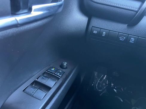 Used 2021 Toyota Camry SE image 21