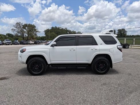 Used 2022 Toyota 4Runner SR5 Premium RWD image 7