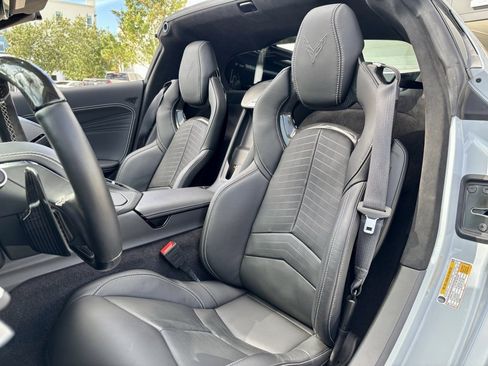 Used 2023 Chevrolet Corvette Z06 w/ Z07 Performance Package image 21