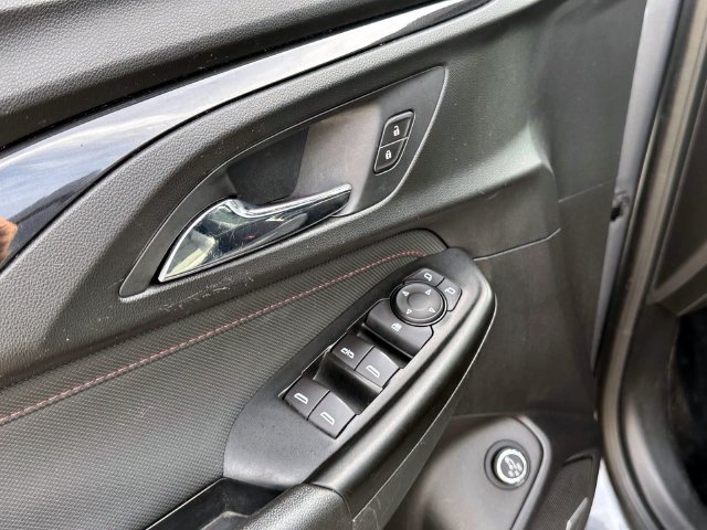 Certified 2021 Chevrolet TrailBlazer RS w/ Sun and Liftgate Package FWD image 18