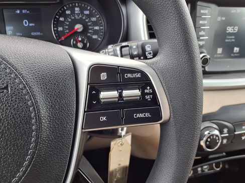 Used 2019 Kia Sorento FWD image 15