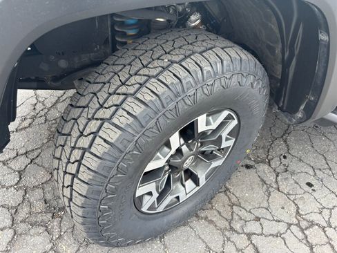 Used 2021 Toyota Tacoma TRD Off-Road AWD/4WD image 29