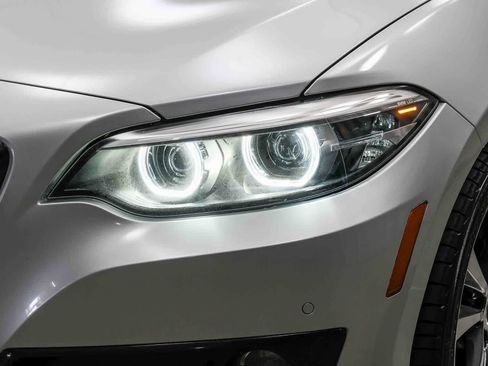 Used 2019 BMW 230i Convertible w/ Convenience Package RWD image 13