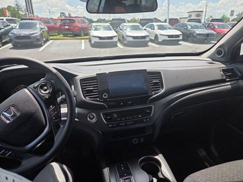 Used 2023 Honda Ridgeline Sport image 14