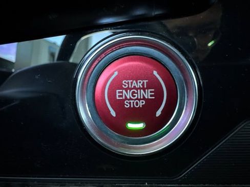 Used 2024 Chevrolet Corvette Stingray Preferred Cpe w/ 2LT RWD image 33