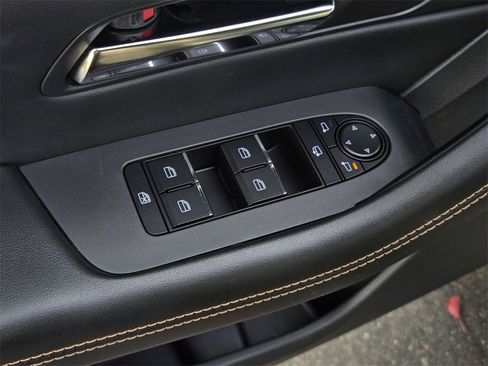 Certified 2025 MAZDA CX-70 Plug-In Hybrid w/ Premium Plus image 12