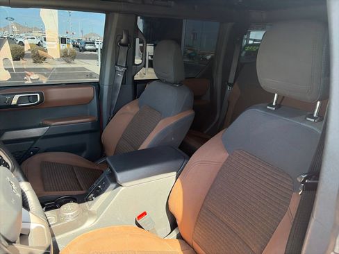 Used 2022 Ford Bronco Outer Banks AWD/4WD image 12