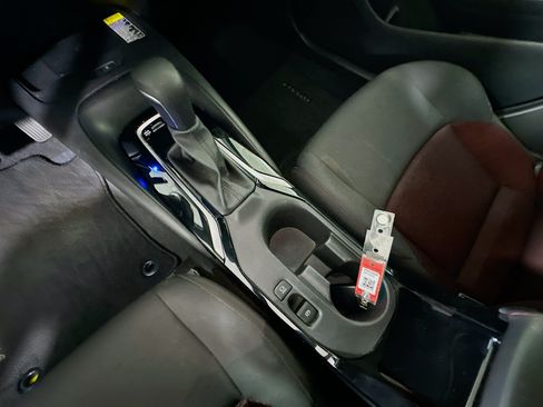 Used 2024 Toyota Corolla SE w/ SE Premium Package FWD image 22