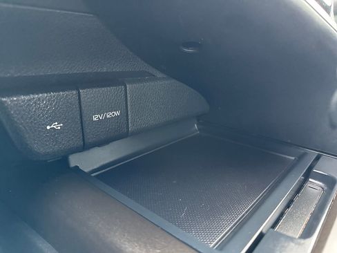 Used 2023 Toyota Camry SE image 21