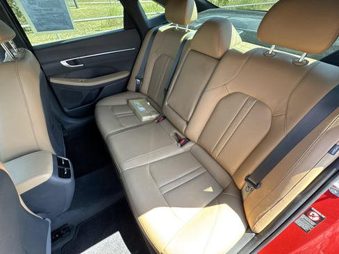 Used 2021 Hyundai Sonata Limited FWD image 23