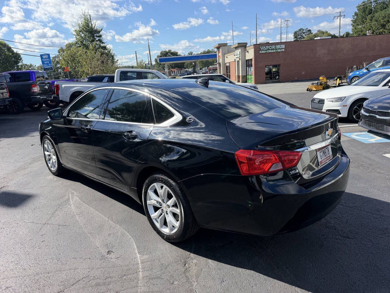 Used 2019 Chevrolet Impala LT FWD image 2