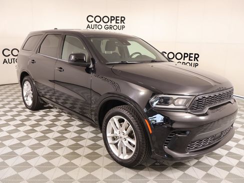 Used 2023 Dodge Durango GT RWD image 1