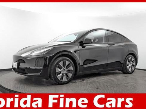 Used 2022 Tesla Model Y Long Range image 1