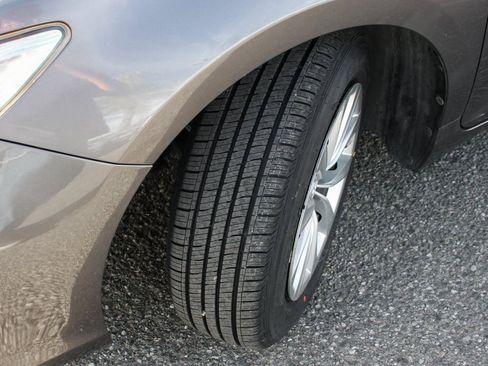 Used 2017 Toyota Camry LE image 39