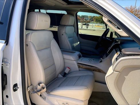 Used 2017 GMC Yukon XL Denali w/ Open Road Package image 13