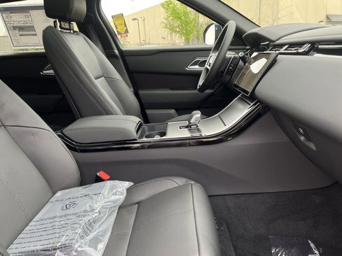 New 2026 Land Rover Range Rover Velar Dynamic SE image 21